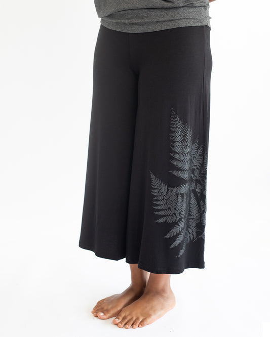 Polohiwa Palapalai Kaila Capri Pants