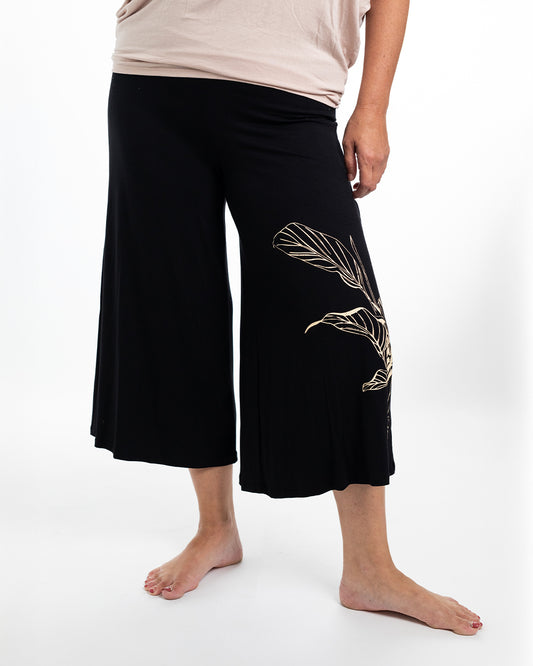 ‘Ōlena Kaila Capri Pants