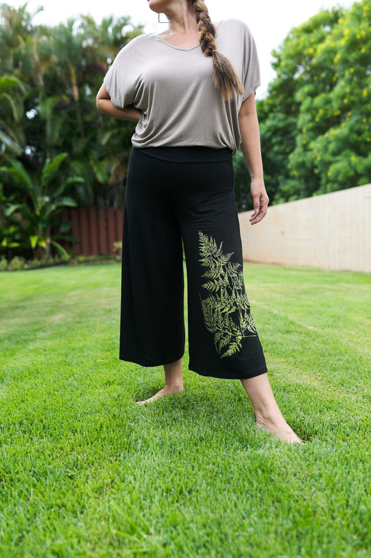 Palaʻā Kaila Capri Pants